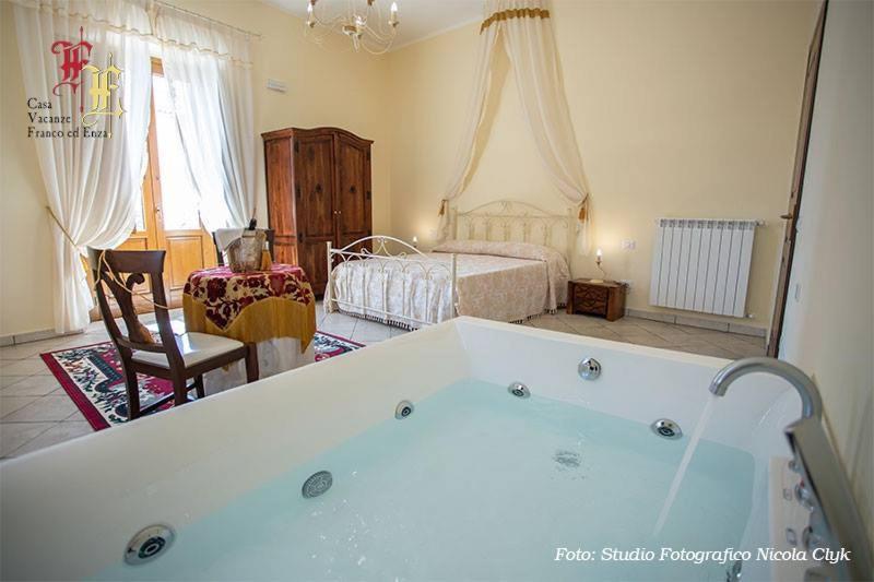 Casa Vacanze - Franco Ed Enza Bed & Breakfast San Gregorio Magno Екстериор снимка